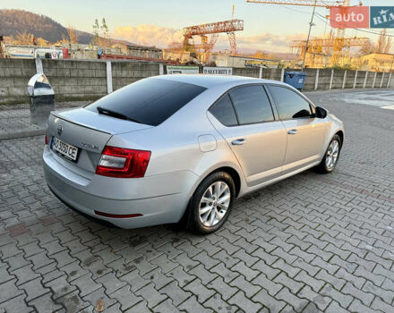 Сірий Шкода Октавія, об'ємом двигуна 2 л та пробігом 243 тис. км за 15800 $, фото 4 на Automoto.ua