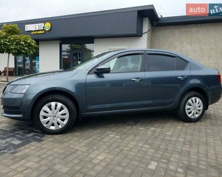 Шкода Октавия 2019 в Киеве на Automoto.ua Серый Шкода Октавия, объемом двигателя 1.6 л и пробегом 230 тыс. км за 13490 $, фото 3 на Automoto.ua