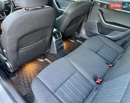 Сірий Шкода Октавія, об'ємом двигуна 2 л та пробігом 243 тис. км за 15800 $, фото 20 на Automoto.ua