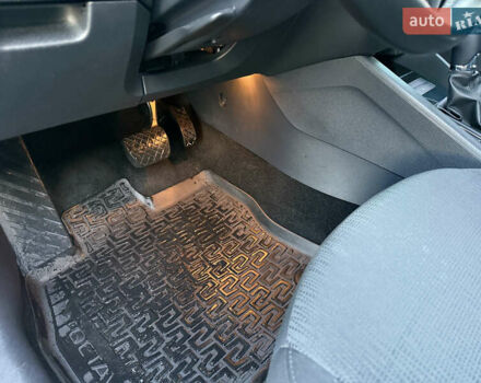 Сірий Шкода Октавія, об'ємом двигуна 2 л та пробігом 243 тис. км за 15800 $, фото 28 на Automoto.ua