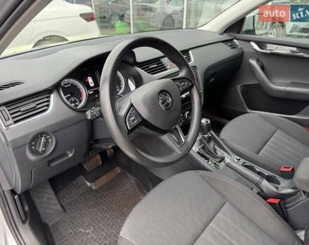 Сірий Шкода Октавія, об'ємом двигуна 1.97 л та пробігом 152 тис. км за 18224 $, фото 15 на Automoto.ua