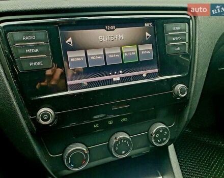 Серый Шкода Октавия, объемом двигателя 1.6 л и пробегом 230 тыс. км за 13700 $, фото 3 на Automoto.ua