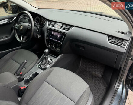 Сірий Шкода Октавія, об'ємом двигуна 2 л та пробігом 190 тис. км за 17500 $, фото 56 на Automoto.ua