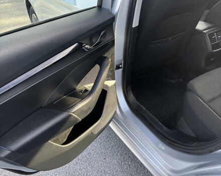 Серый Шкода Октавия, объемом двигателя 1.5 л и пробегом 34 тыс. км за 21000 $, фото 29 на Automoto.ua