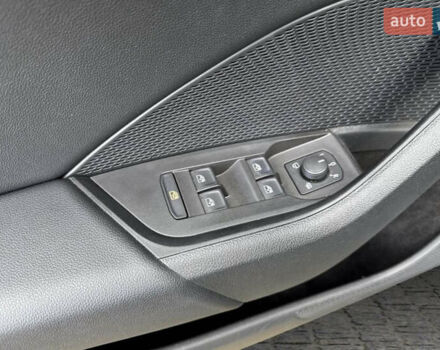 Сірий Шкода Октавія, об'ємом двигуна 2 л та пробігом 165 тис. км за 18999 $, фото 27 на Automoto.ua