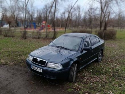 Шкода Октавия 1999 в Кривом Роге на Automoto.ua Серый Шкода Октавия, объемом двигателя 1.6 л и пробегом 400 тыс. км за 3000 $, фото 1 на Automoto.ua