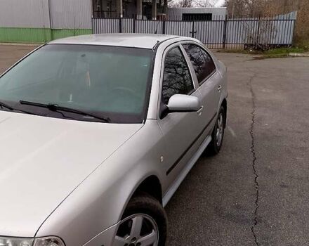 Серый Шкода Октавия, объемом двигателя 2 л и пробегом 550 тыс. км за 3800 $, фото 1 на Automoto.ua