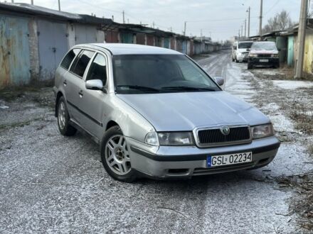 Серый Шкода Октавия, объемом двигателя 1.9 л и пробегом 300 тыс. км за 1800 $, фото 1 на Automoto.ua