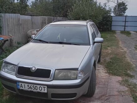 Сірий Шкода Октавія, об'ємом двигуна 1.8 л та пробігом 280 тис. км за 4800 $, фото 1 на Automoto.ua