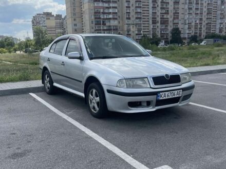 Шкода Октавия 2000 в Киеве на Automoto.ua Серый Шкода Октавия, объемом двигателя 2 л и пробегом 200 тыс. км за 2100 $, фото 1 на Automoto.ua