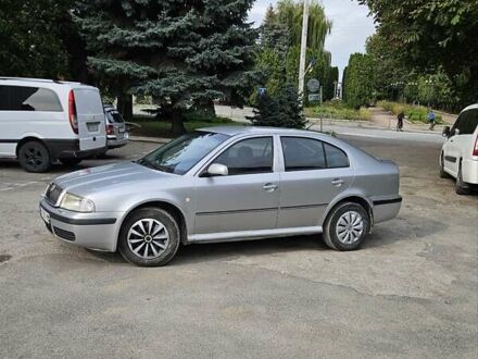 Шкода Октавия 2001 в Чемеровцах на Automoto.ua Серый Шкода Октавия, объемом двигателя 1.6 л и пробегом 250 тыс. км за 3250 $, фото 1 на Automoto.ua