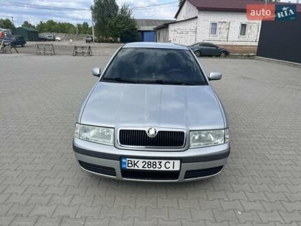 Шкода Октавія 2001 у Сарнах на Automoto.ua Сірий Шкода Октавія, об'ємом двигуна 1.6 л та пробігом 259 тис. км за 4200 $, фото 1 на Automoto.ua