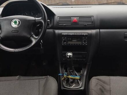 Серый Шкода Октавия, объемом двигателя 1.6 л и пробегом 356 тыс. км за 4500 $, фото 1 на Automoto.ua