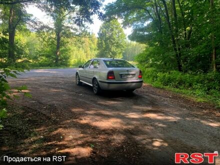 Серый Шкода Октавия, объемом двигателя 1.8 л и пробегом 201 тыс. км за 3500 $, фото 1 на Automoto.ua