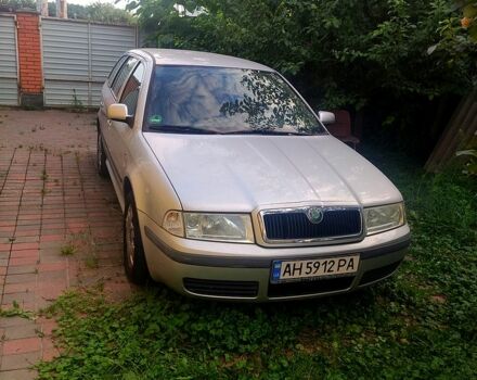 Сірий Шкода Октавія, об'ємом двигуна 2 л та пробігом 217 тис. км за 5000 $, фото 1 на Automoto.ua