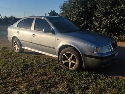 Шкода Октавия 2001 в Павлограде на Automoto.ua Серый Шкода Октавия, объемом двигателя 1.6 л и пробегом 242 тыс. км за 3900 $, фото 1 на Automoto.ua