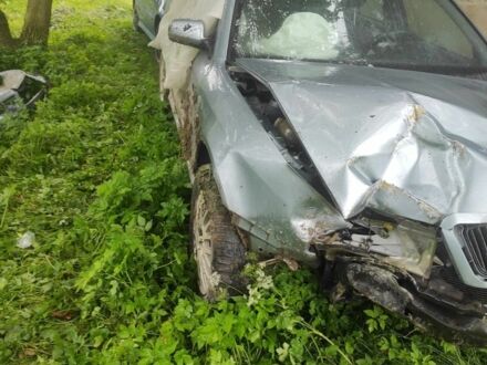 Сірий Шкода Октавія, об'ємом двигуна 1.6 л та пробігом 146 тис. км за 1200 $, фото 1 на Automoto.ua