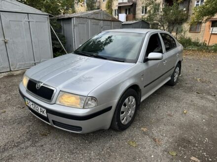 Шкода Октавия 2001 в Виноградове на Automoto.ua Серый Шкода Октавия, объемом двигателя 2 л и пробегом 250 тыс. км за 2880 $, фото 1 на Automoto.ua