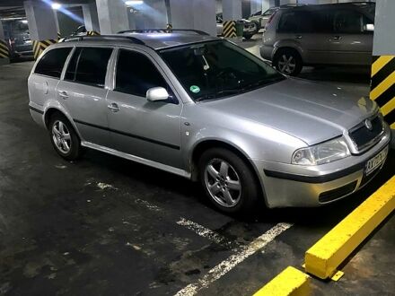 Шкода Октавия 2001 в Кегичевке на Automoto.ua Серый Шкода Октавия, объемом двигателя 16 л и пробегом 208 тыс. км за 4499 $, фото 1 на Automoto.ua
