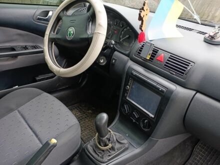 Серый Шкода Октавия, объемом двигателя 0 л и пробегом 360 тыс. км за 4000 $, фото 1 на Automoto.ua