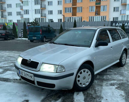 Серый Шкода Октавия, объемом двигателя 1.6 л и пробегом 254 тыс. км за 3900 $, фото 1 на Automoto.ua