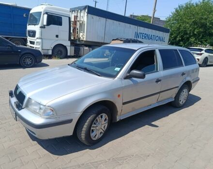 Сірий Шкода Октавія, об'ємом двигуна 1.6 л та пробігом 400 тис. км за 1800 $, фото 1 на Automoto.ua