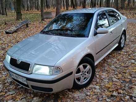 Серый Шкода Октавия, объемом двигателя 1.6 л и пробегом 300 тыс. км за 4399 $, фото 1 на Automoto.ua