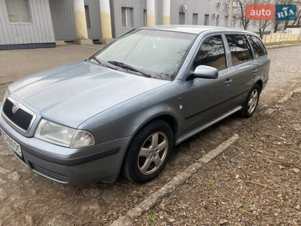 Серый Шкода Октавия, объемом двигателя 1.6 л и пробегом 236 тыс. км за 4400 $, фото 1 на Automoto.ua