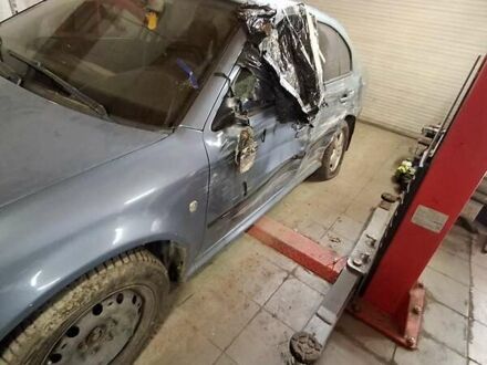 Серый Шкода Октавия, объемом двигателя 2 л и пробегом 200 тыс. км за 1999 $, фото 1 на Automoto.ua