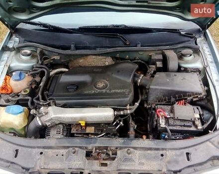 Сірий Шкода Октавія, об'ємом двигуна 1.8 л та пробігом 255 тис. км за 3800 $, фото 1 на Automoto.ua