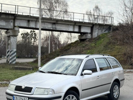 Серый Шкода Октавия, объемом двигателя 2 л и пробегом 300 тыс. км за 3999 $, фото 1 на Automoto.ua