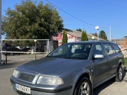 Шкода Октавія 2002 у Бару на Automoto.ua Сірий Шкода Октавія, об'ємом двигуна 1.6 л та пробігом 270 тис. км за 3700 $, фото 1 на Automoto.ua