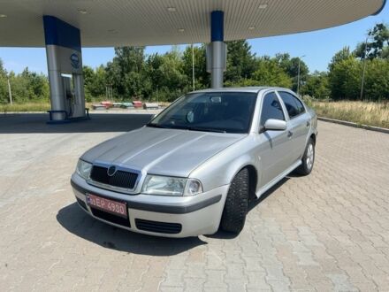 Шкода Октавія 2003 у Белогорье на Automoto.ua Сірий Шкода Октавія, об'ємом двигуна 1.6 л та пробігом 200 тис. км за 3900 $, фото 1 на Automoto.ua