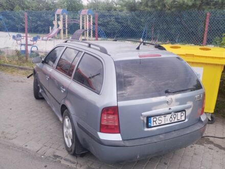 Шкода Октавия 2003 в Львове на Automoto.ua Серый Шкода Октавия, объемом двигателя 0 л и пробегом 400 тыс. км за 2000 $, фото 1 на Automoto.ua