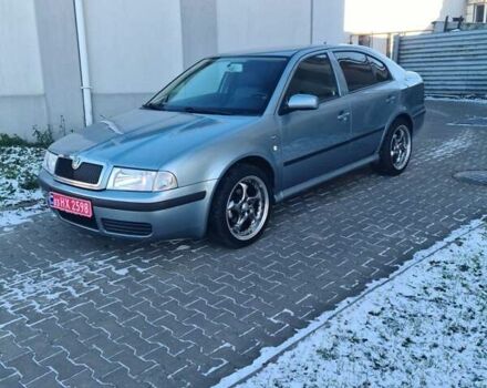 Серый Шкода Октавия, объемом двигателя 1.6 л и пробегом 204 тыс. км за 3999 $, фото 1 на Automoto.ua