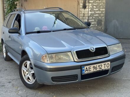 Шкода Октавия 2003 в Днепре (Днепропетровске) на Automoto.ua Серый Шкода Октавия, объемом двигателя 1.6 л и пробегом 295 тыс. км за 5399 $, фото 1 на Automoto.ua