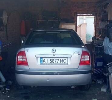 Шкода Октавія 2003 у Белой Церкве на Automoto.ua Сірий Шкода Октавія, об'ємом двигуна 2 л та пробігом 263 тис. км за 4600 $, фото 1 на Automoto.ua