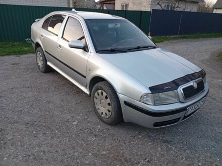 Шкода Октавія 2003 у Черкасах на Automoto.ua Сірий Шкода Октавія, об'ємом двигуна 1.6 л та пробігом 332 тис. км за 3500 $, фото 1 на Automoto.ua