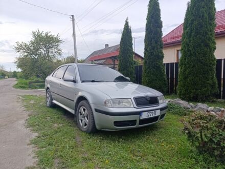 Шкода Октавія 2003 у Шепетовке на Automoto.ua Сірий Шкода Октавія, об'ємом двигуна 1.8 л та пробігом 331 тис. км за 3850 $, фото 1 на Automoto.ua
