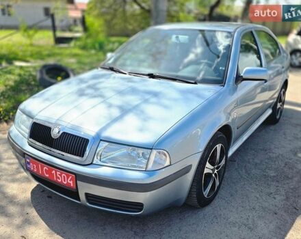 Серый Шкода Октавия, объемом двигателя 1.6 л и пробегом 230 тыс. км за 4600 $, фото 1 на Automoto.ua