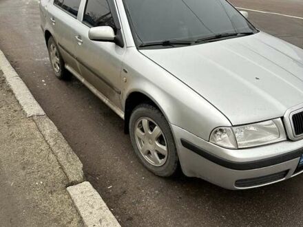 Серый Шкода Октавия, объемом двигателя 1.6 л и пробегом 387 тыс. км за 3500 $, фото 1 на Automoto.ua