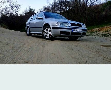 Серый Шкода Октавия, объемом двигателя 1.9 л и пробегом 300 тыс. км за 3500 $, фото 1 на Automoto.ua