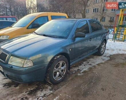 Серый Шкода Октавия, объемом двигателя 1.6 л и пробегом 235 тыс. км за 3990 $, фото 1 на Automoto.ua