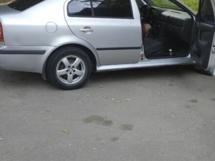 Сірий Шкода Октавія, об'ємом двигуна 1.6 л та пробігом 332 тис. км за 4200 $, фото 1 на Automoto.ua
