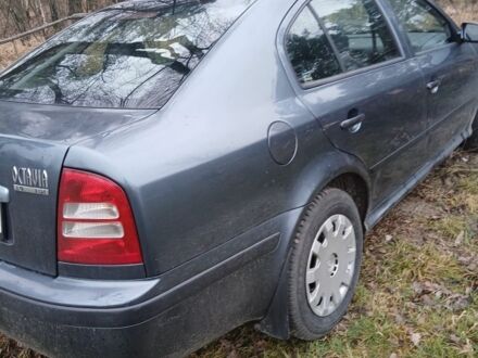 Сірий Шкода Октавія, об'ємом двигуна 0 л та пробігом 400 тис. км за 2300 $, фото 1 на Automoto.ua