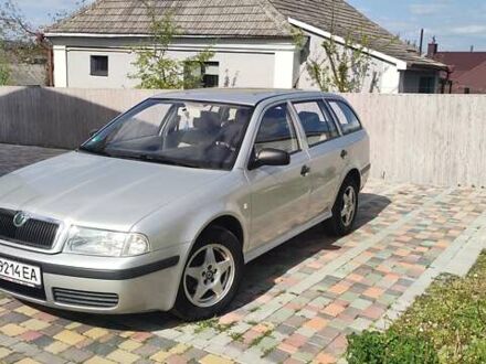 Шкода Октавия 2004 в Шумск на Automoto.ua Серый Шкода Октавия, объемом двигателя 1.6 л и пробегом 217 тыс. км за 4500 $, фото 1 на Automoto.ua
