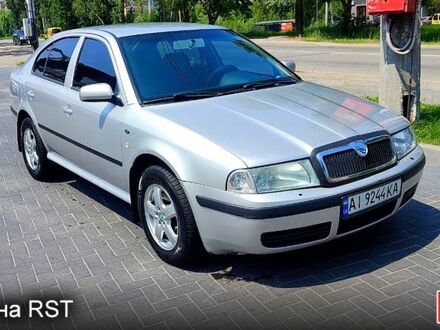 Шкода Октавия 2004 в Вышгороде на Automoto.ua Серый Шкода Октавия, объемом двигателя 1.8 л и пробегом 231 тыс. км за 4100 $, фото 1 на Automoto.ua