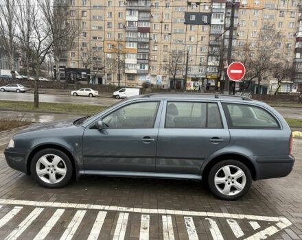 Сірий Шкода Октавія, об'ємом двигуна 2 л та пробігом 270 тис. км за 4900 $, фото 1 на Automoto.ua