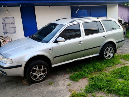 Серый Шкода Октавия, объемом двигателя 1.6 л и пробегом 424 тыс. км за 4300 $, фото 1 на Automoto.ua