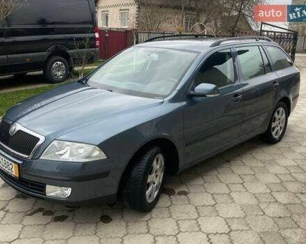 Серый Шкода Октавия, объемом двигателя 1.6 л и пробегом 225 тыс. км за 5399 $, фото 1 на Automoto.ua